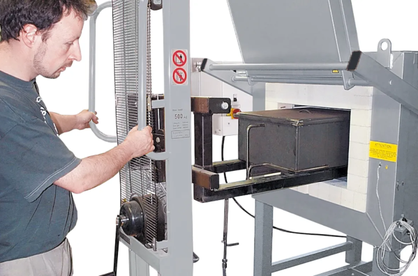 Nabertherm N/H kamerovens voor gloeien, harden en hardsolderen tot 1280 °C